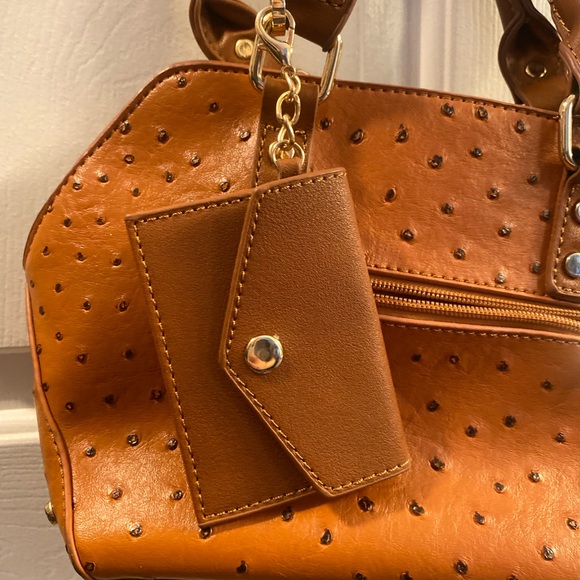 Brown Leather Handbag with Card Holder - Picture 2 of 3